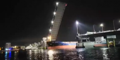 عبر فتحة الجسر المتحرك: عودة حركة الملاحة بالميناء التجاري ببنزرت (فيديو)