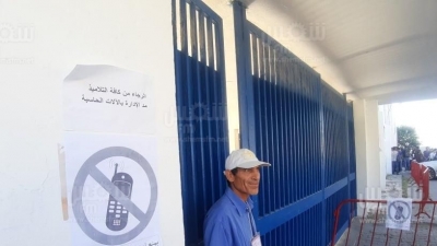 الأجواء في معهد محمد بوذينة الحمامات في أول أيام امتحانات البكالوريا (صور منتصر ساسي)