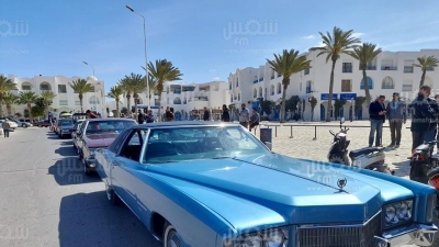 #جربة : عرض لبعض السّيّارات القديمة الليّبيّة والتّونسيّة ترويجا للسيّاحة بالجزيرة في إطار السّياحة الثّقافيّة.