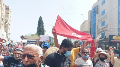 باردو: بداية توافد المحتجين (صور زياد حسني)