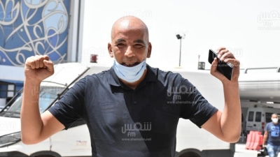 مطار تونس قرطاج: إستقبال البطل الأولمبي أحمد أيوب الحفناوي(صور مختار هميمة)