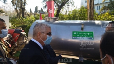 باجة : وزير التربية يؤدي زيارة لبعض المدارس ويعد بحل ازمة مياه الشرب