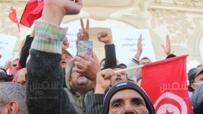 وقفة إحتجاجية في شارع الحبيب بورقيبة لحركة النهضة و'مواطنون ضد الإنقلاب'
