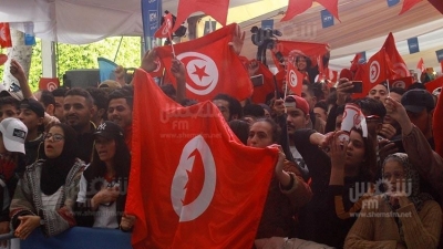 جماهير المنتخب التونسي بشارع الحبيب بورقيبة