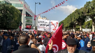   ذكرى عيد الاستقلال: تجمع لأنصار حراك 25 جويلية بشارع الحبيب بورقيبة (صور)