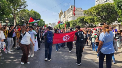 العاصمة: آلاف المتظاهرين في شارع الحبيب بورقيبة تضامنا مع القضية الفلسطينية